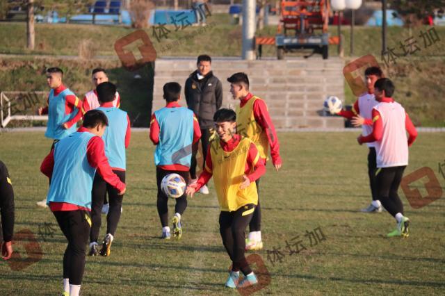 九游体育-U20国青为场地折腾三回 与日本队提前展开“谍战”