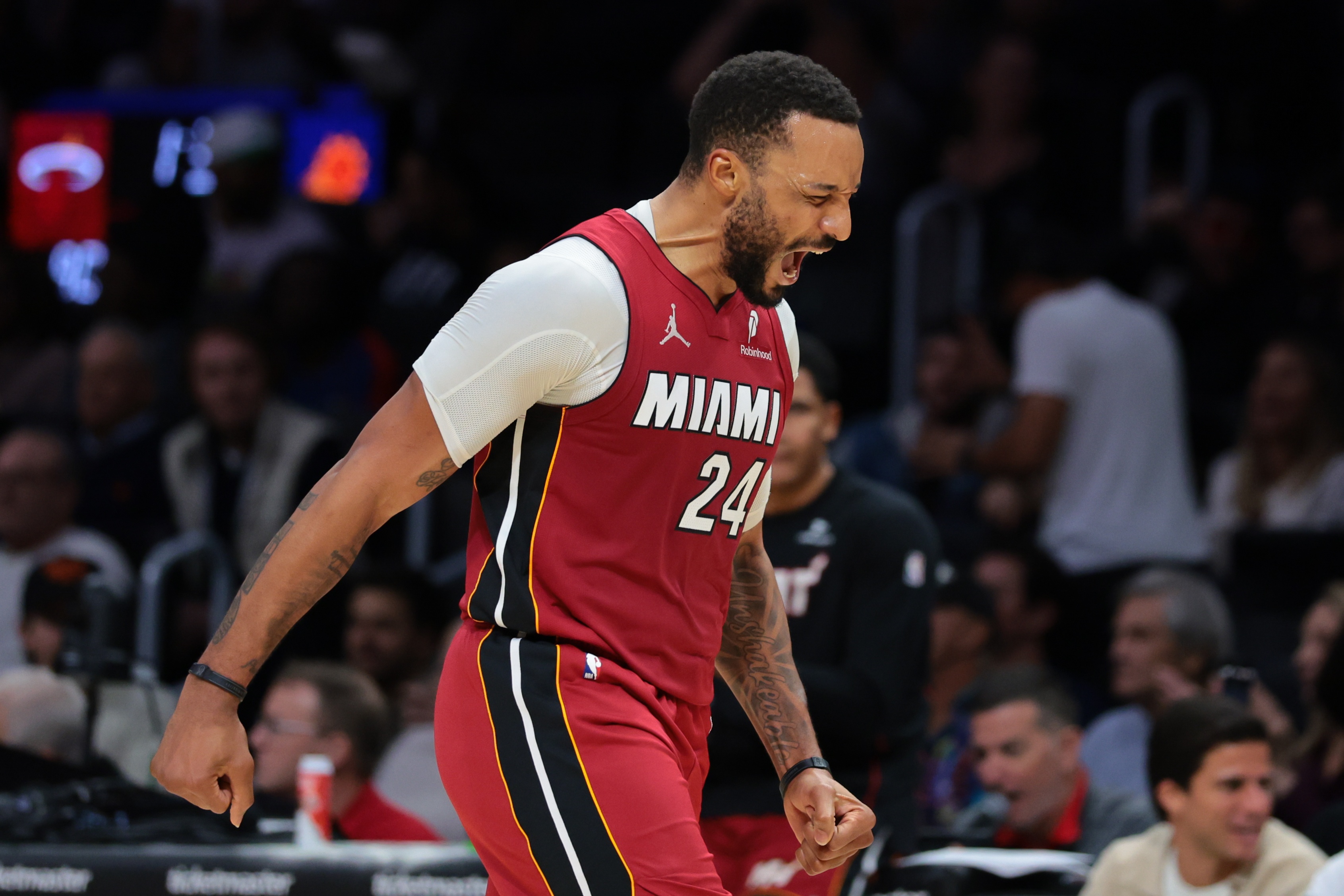 21中5?鲍威尔:每个人都会有低谷 我很自信&因为我付出很多努力