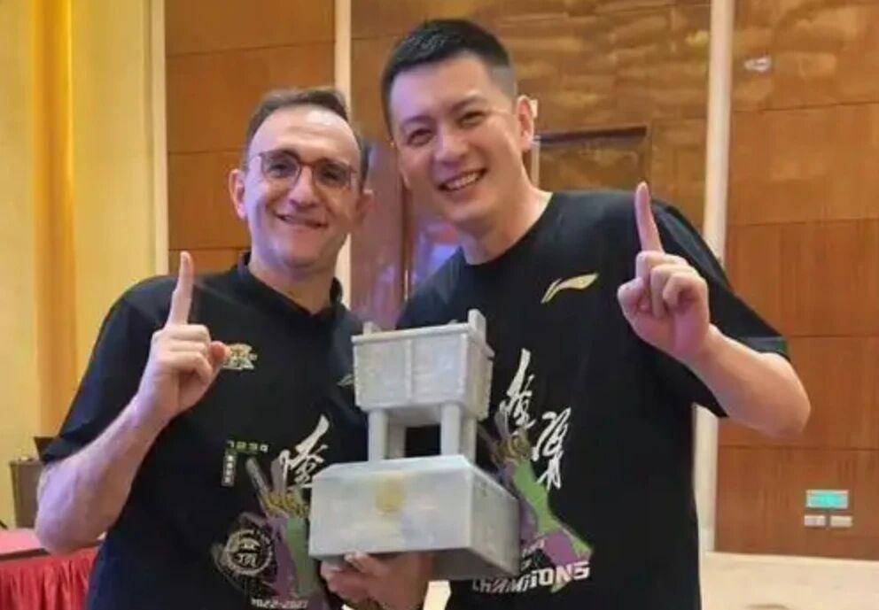 九游体育官方网站-辽宁男篮官宣换帅，北京男篮周琦阶段报销，徐杰蝉联全明星票王